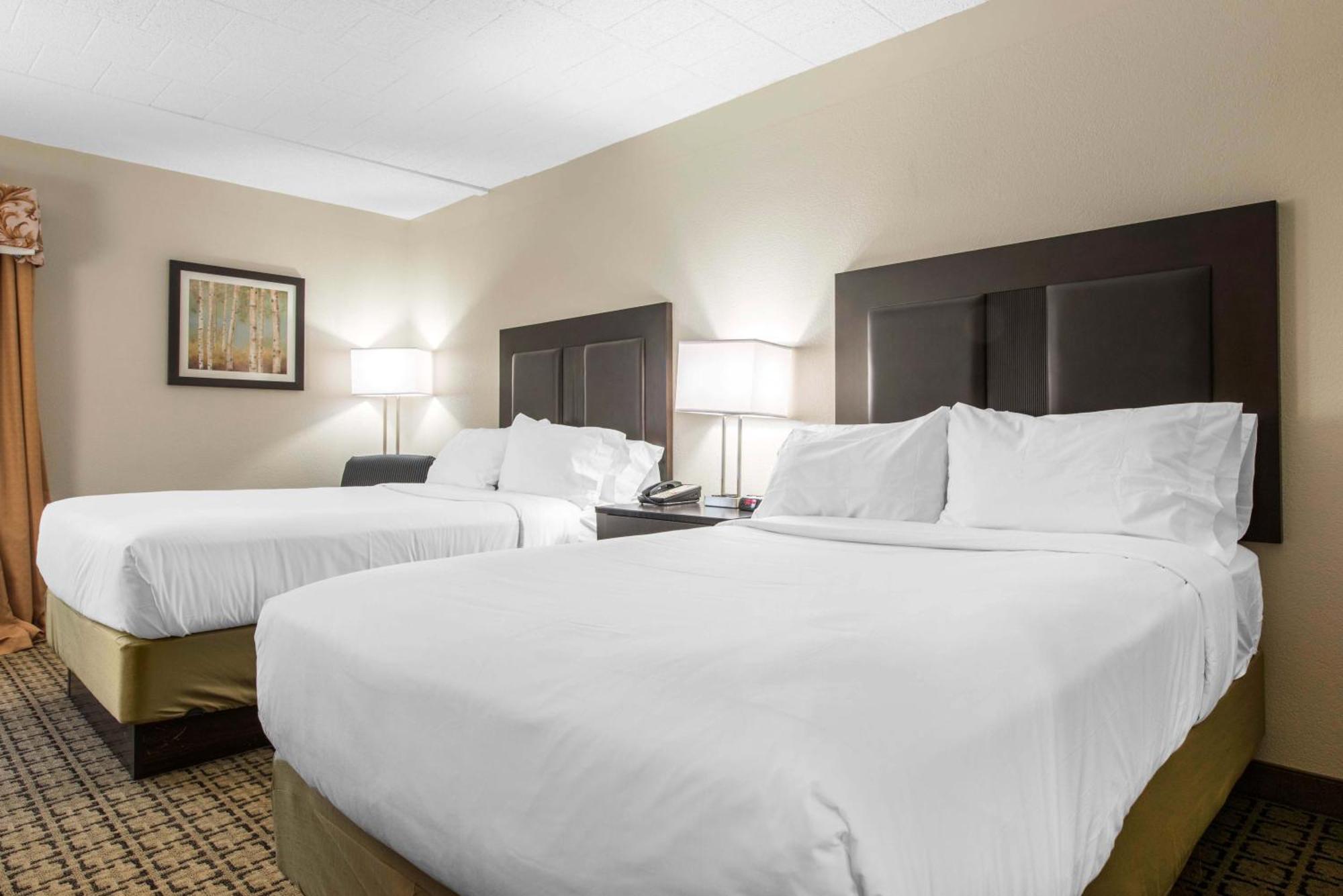 Clarion Inn Cranberry Township Exterior photo
